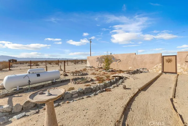 1226 Meldora Avenue, 29 Palms, California 92277