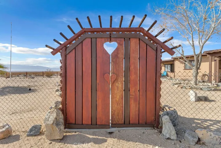 1226 Meldora Avenue, 29 Palms, California 92277