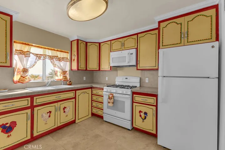1226 Meldora Avenue, 29 Palms, California 92277