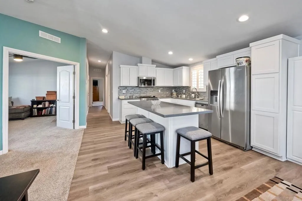 525 W El Norte Parkway Spc 203, Escondido, California 92026 home-pic-2
