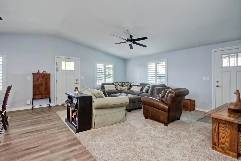 525 W El Norte Parkway Spc 203, Escondido, California 92026 home-pic-9