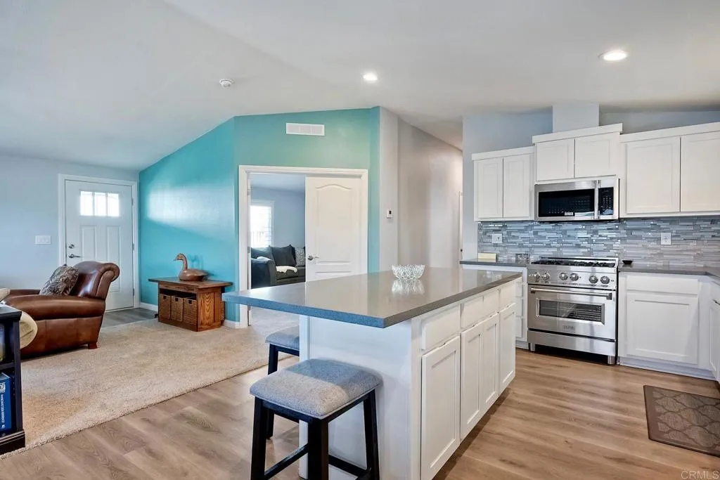 525 W El Norte Parkway Spc 203, Escondido, California 92026 home-pic-8