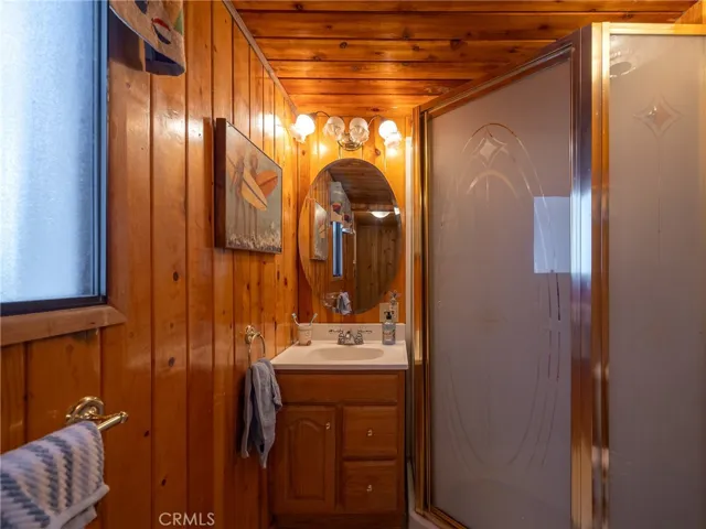 39388 Lodge Road, Fawnskin, California 92333