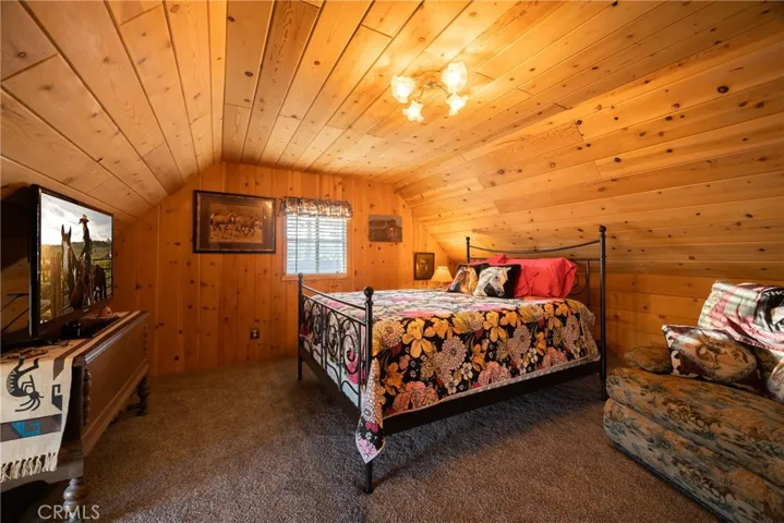 39388 Lodge Road, Fawnskin, California 92333