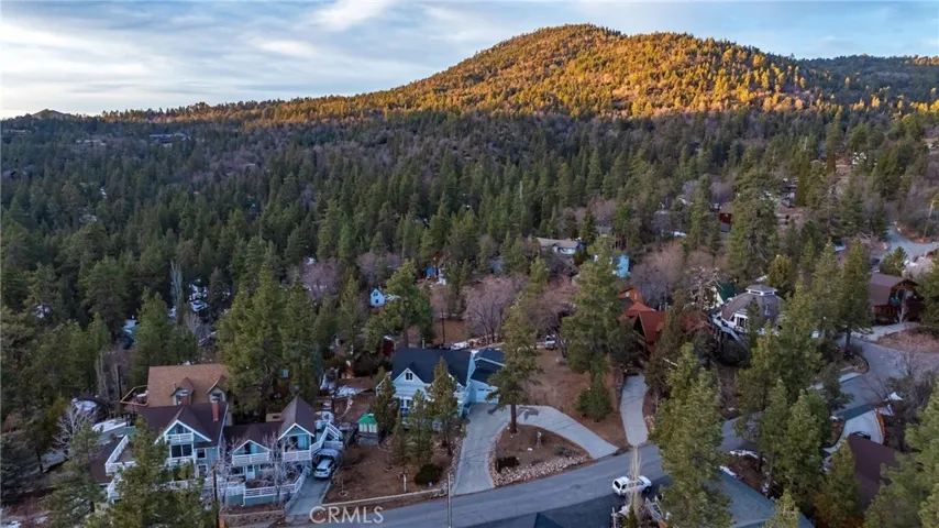 39388 Lodge Road, Fawnskin, California 92333
