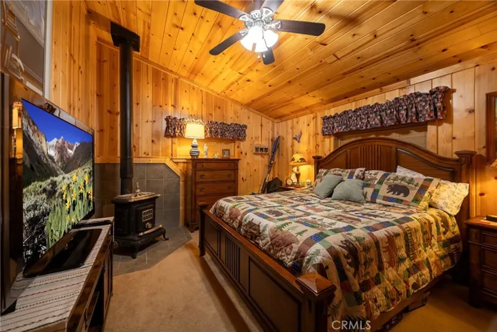 39388 Lodge Road, Fawnskin, California 92333