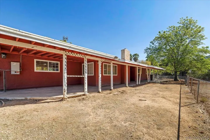 13721 Ridge Hill Rd, El Cajon, California 92021
