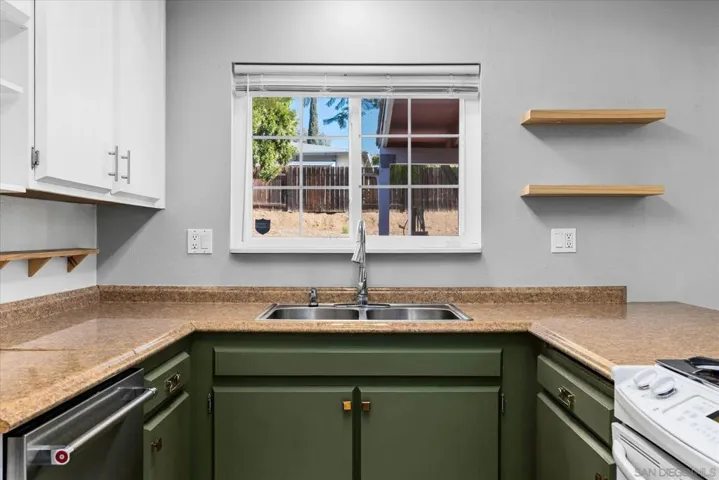 13721 Ridge Hill Rd, El Cajon, California 92021