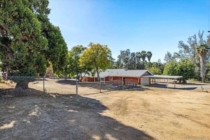 13721 Ridge Hill Rd, El Cajon, California 92021