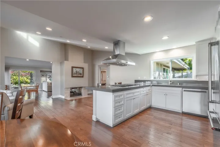 28430 Lomo Drive, Rancho Palos Verdes, California 90275