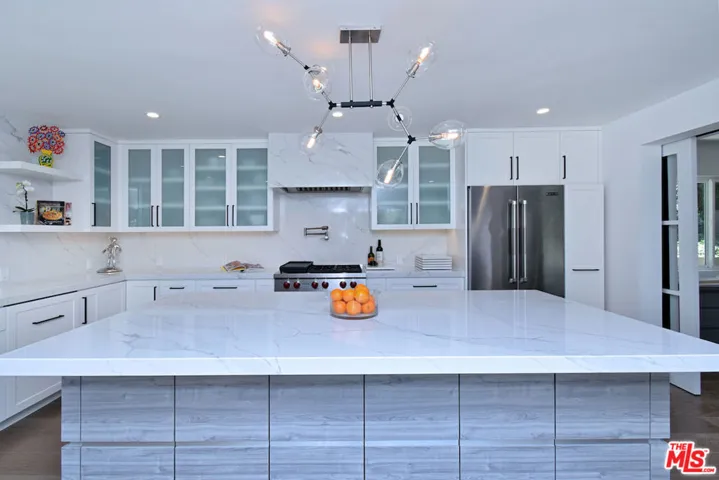 13413 Bayliss Road, Los Angeles, California 90049