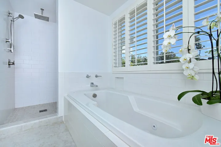 13413 Bayliss Road, Los Angeles, California 90049