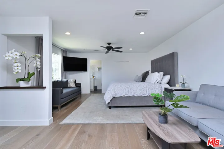 13413 Bayliss Road, Los Angeles, California 90049