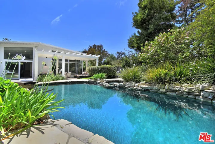 13413 Bayliss Road, Los Angeles, California 90049