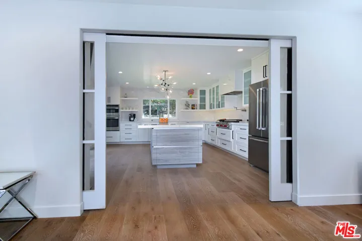 13413 Bayliss Road, Los Angeles, California 90049