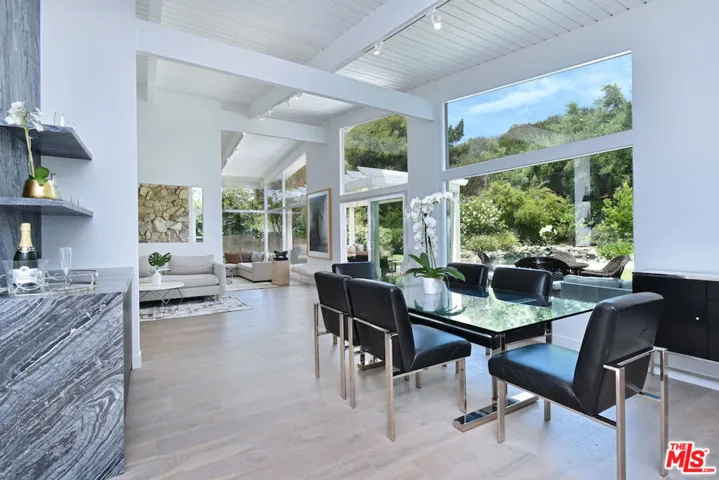 13413 Bayliss Road, Los Angeles, California 90049