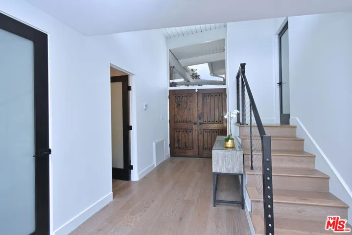 13413 Bayliss Road, Los Angeles, California 90049