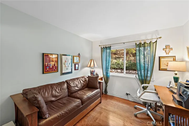 Additional room/office on main floor