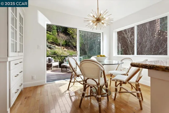 154 Ravenhill Rd, Orinda, California 94563