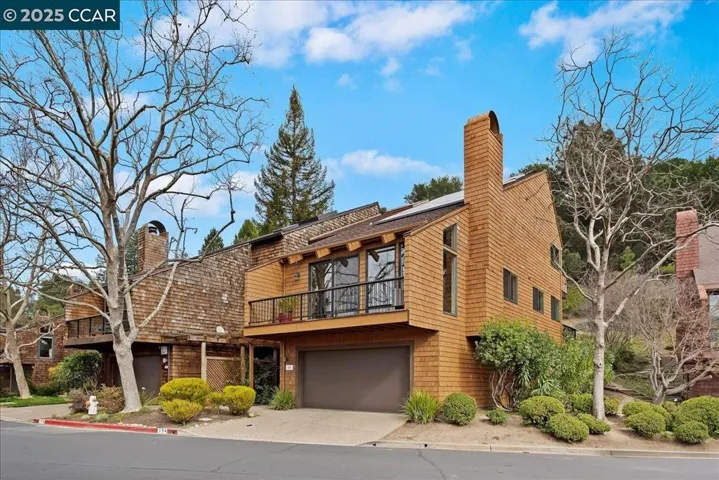 154 Ravenhill Rd, Orinda, California 94563