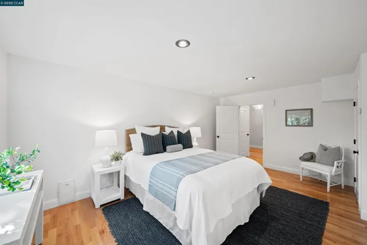 154 Ravenhill Rd, Orinda, California 94563