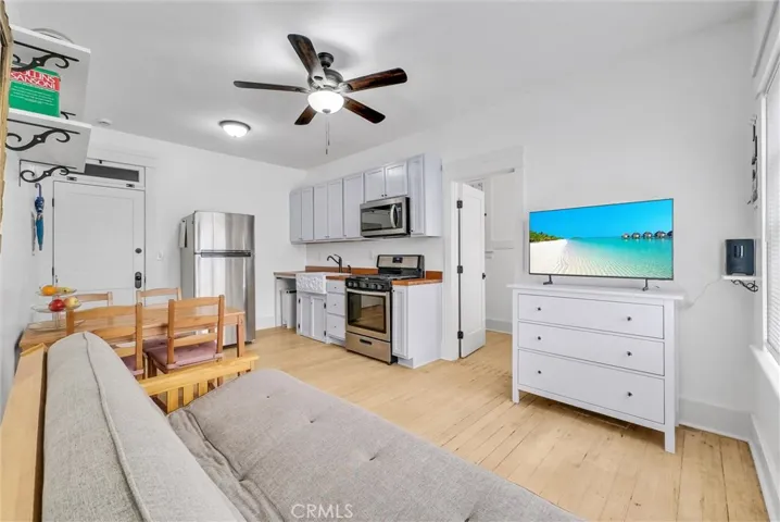 354 Chestnut Avenue 2, Long Beach, California 90802