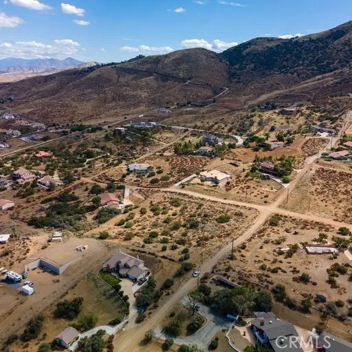 Many homes in the area