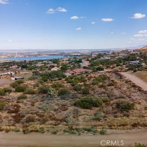 Amazing view to Palmdale Lake!