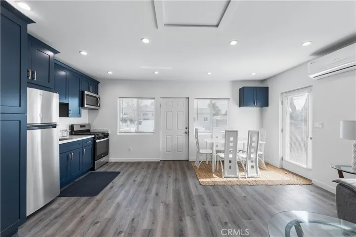 22202 Roscoe Boulevard, West Hills, California 91304