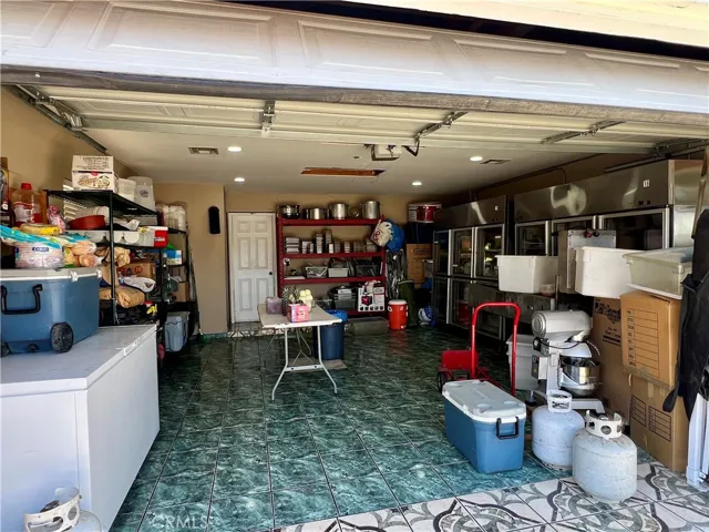 16388 Victoria Drive, Victorville, California 92394