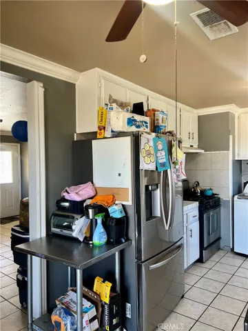 16388 Victoria Drive, Victorville, California 92394