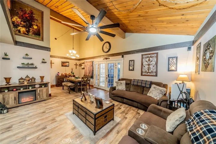 1428 W 8th Street, Upland, California 91786