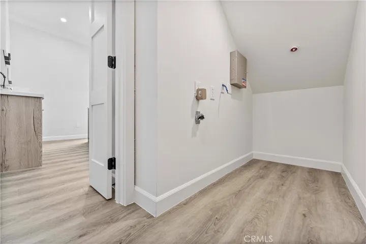 634 W Olive Avenue J, Monrovia, California 91016