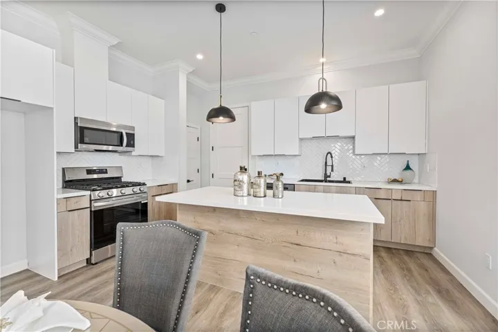 634 W Olive Avenue J, Monrovia, California 91016