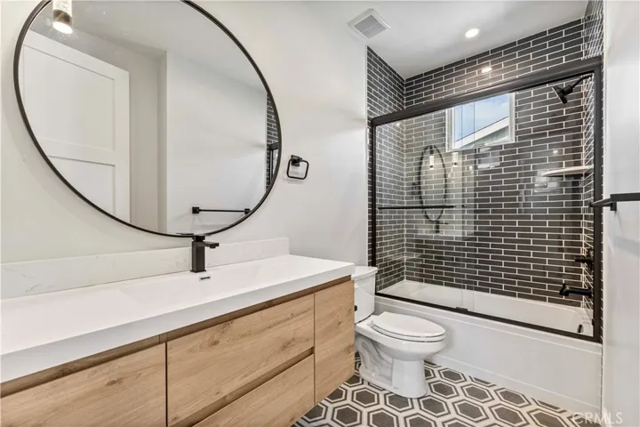634 W Olive Avenue J, Monrovia, California 91016