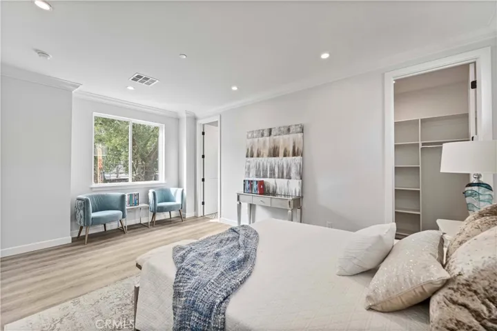634 W Olive Avenue J, Monrovia, California 91016