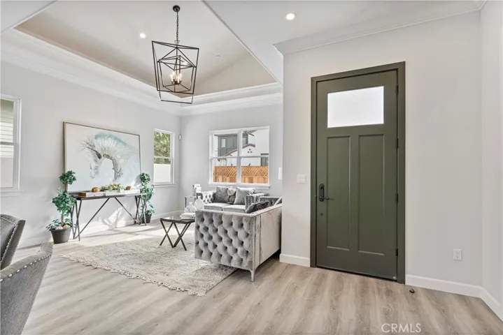 634 W Olive Avenue J, Monrovia, California 91016