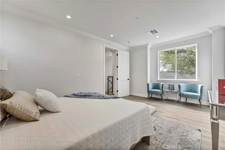 634 W Olive Avenue J, Monrovia, California 91016