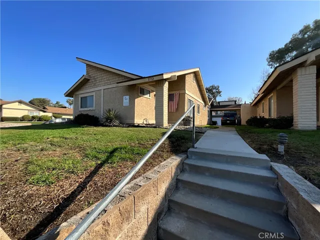 Unit 2713 has Central air/heat, 2 bedrooms, two bath and a one car garage and a private patio also connected to unit 1404.