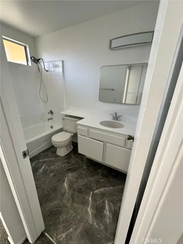 2713 bath 1 of 2.