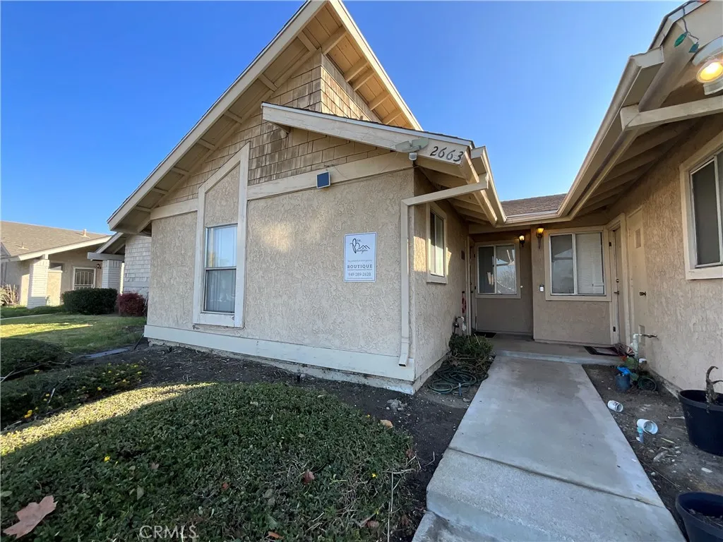 2663 is a 2 bedroom, two bath with central air/heat and a one car garage. Also has a patio