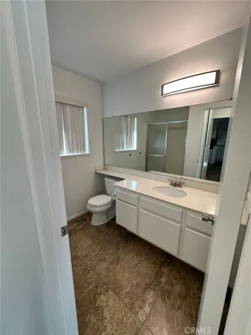 2663 Bathroom view.