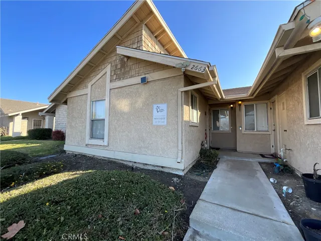 2663 is a 2 bedroom, two bath with central air/heat and a one car garage. Also has a patio