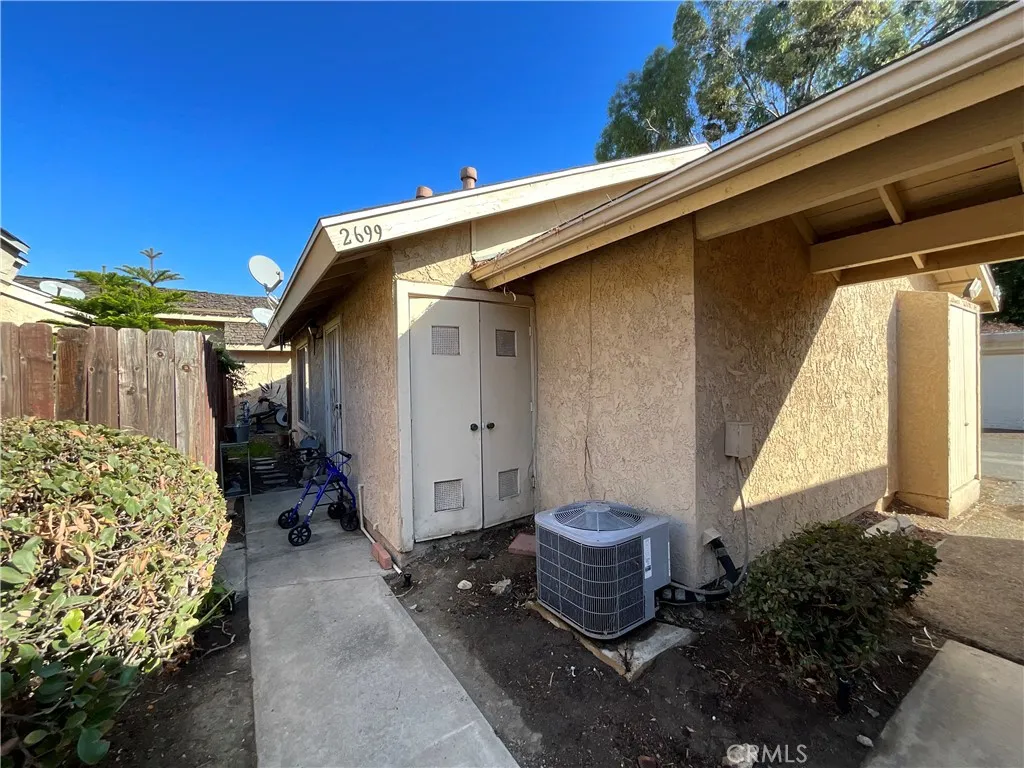 2699 is a one bedroom one bath with central air/heat and a one car garage.