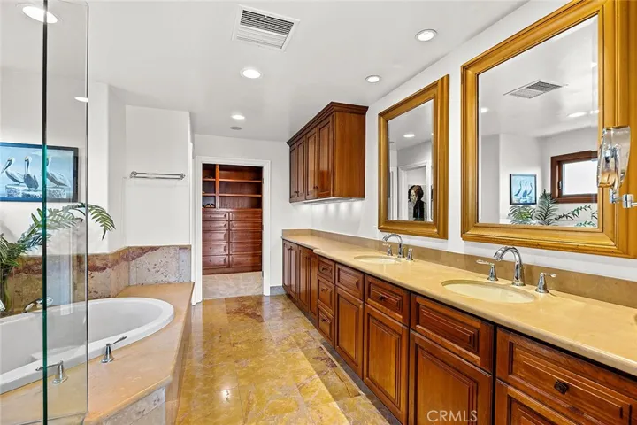 2004 Entrada Paraiso, San Clemente, California 92672