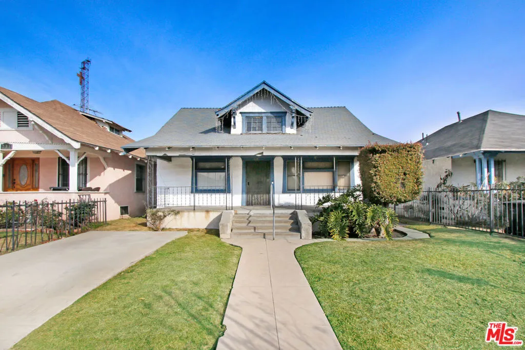 227 W 52nd Street, Los Angeles, California 90037 home-pic-0