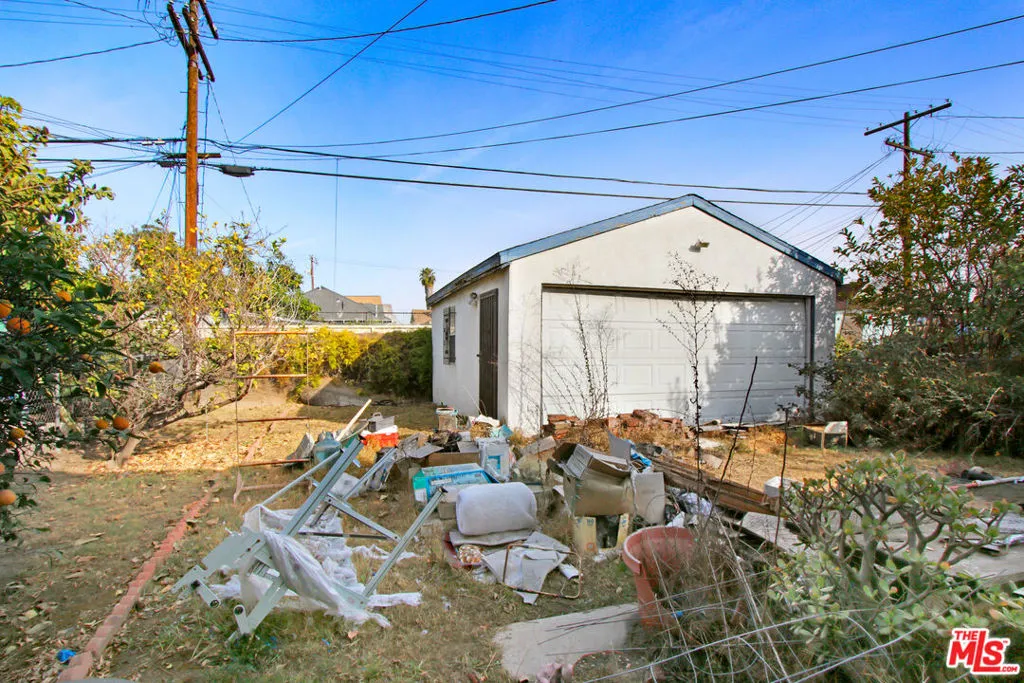 227 W 52nd Street, Los Angeles, California 90037 home-pic-11