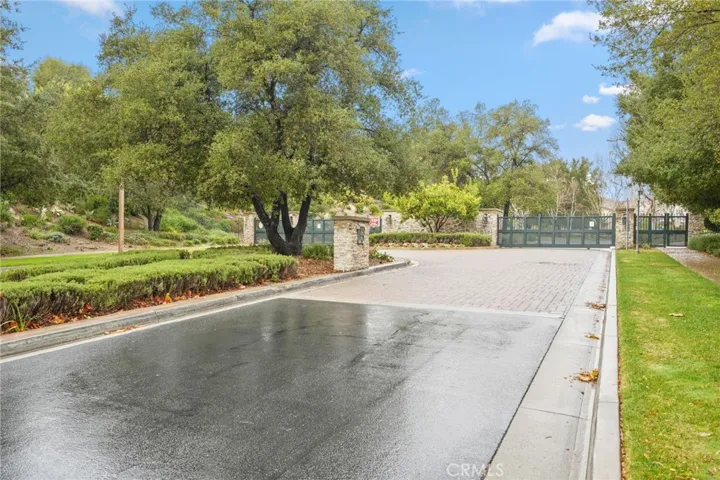 26825 Greenleaf Court, Valencia, California 91381