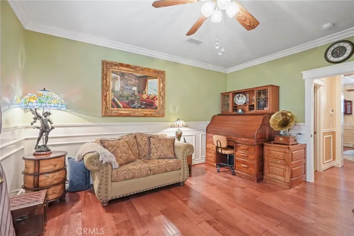 #5 Bedroom-downstairs Used as den