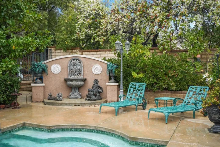 26825 Greenleaf Court, Valencia, California 91381